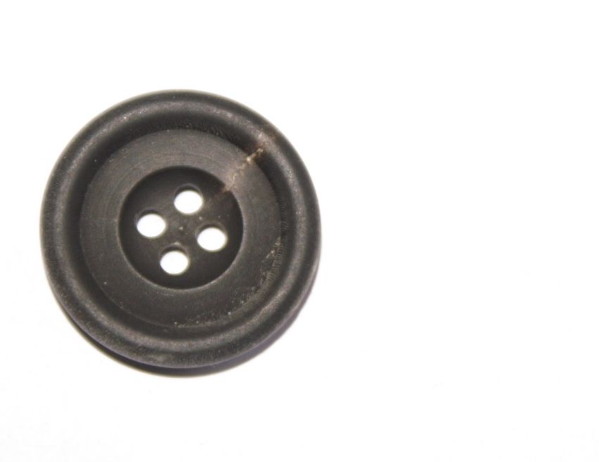 Real Horn 2 Hole Button 40L/25mm Col 5 DARK GREY/BROWN - Click Image to Close